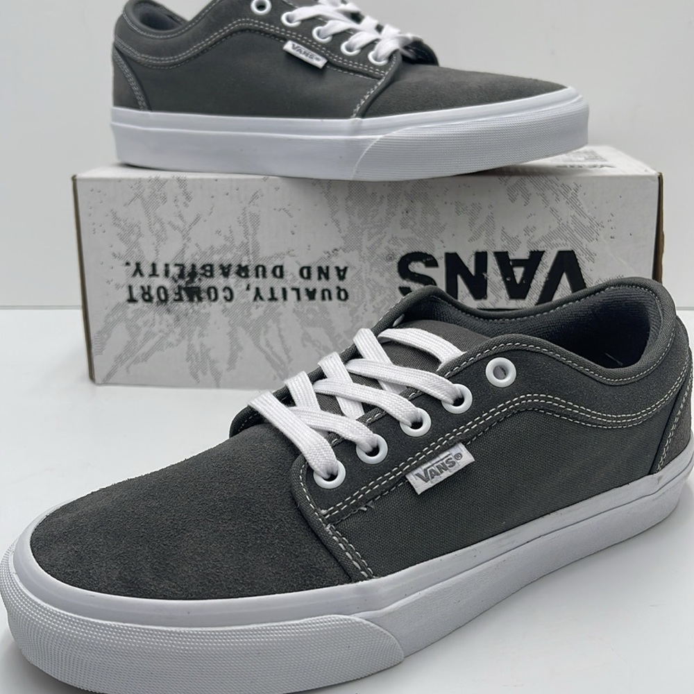 Vans Men's Gray Canvas Sneakers Skate Chukka L
Pewter/True White
VN0A4BX4195